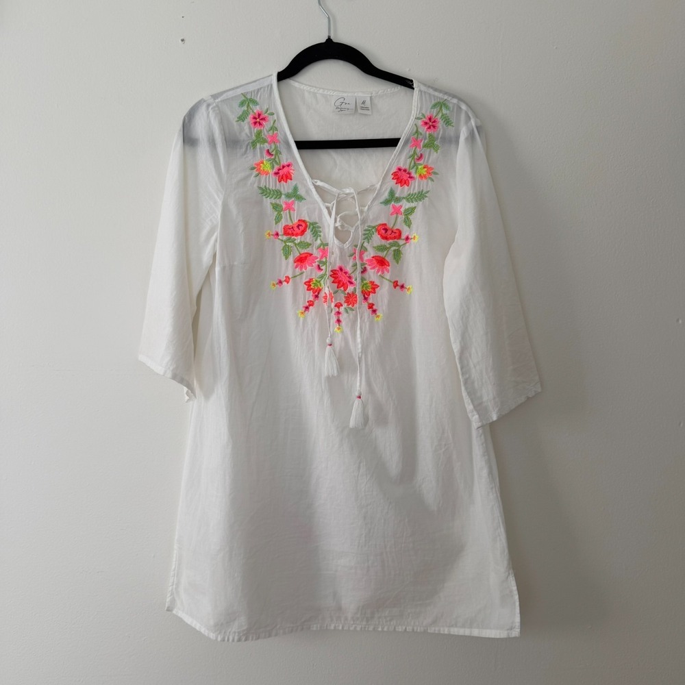 Goa Beachwear By Japna Women White 3/4‎ Sleeve Embroidered Blouse M V Neck